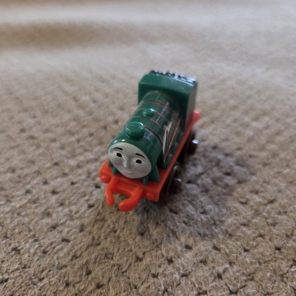 Thomas & Friends Minis Engine - Andes  Mint theme train 2" 2014 - Picture 2 of 10